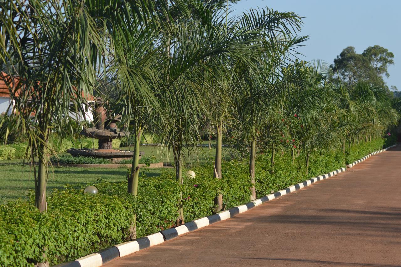 Forest Park Resort Buloba Exterior photo